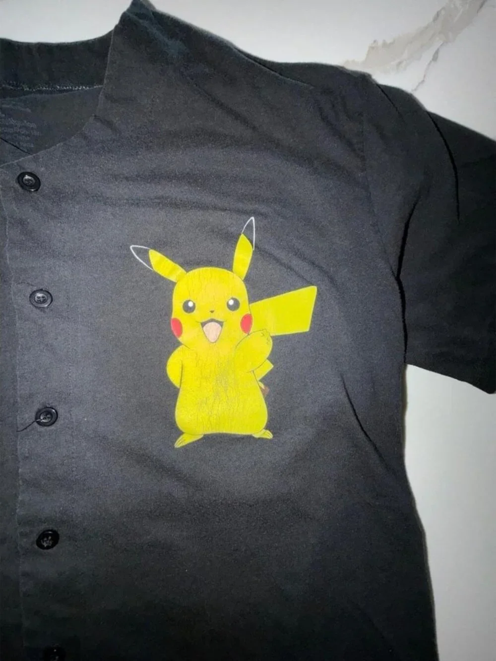 Men's black and yellow shirt